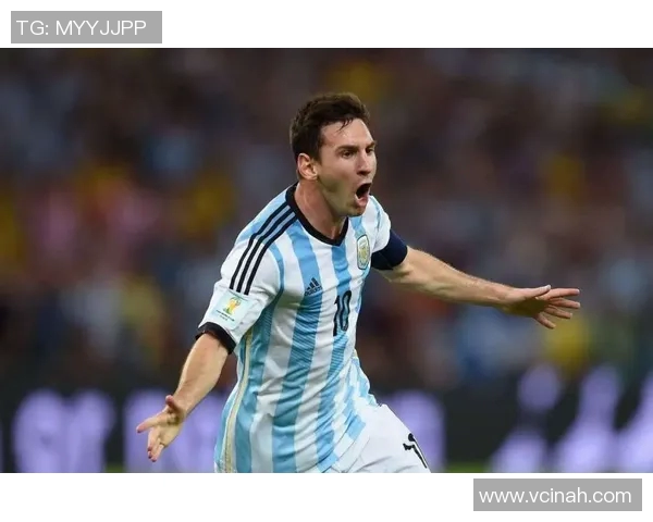 贝尔、内马尔、梅西等足球巨星背后的成长历程与精彩瞬间探秘