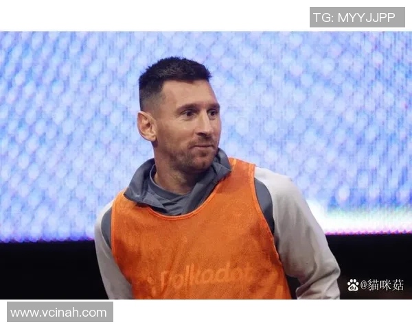 退役后依然饱受伤痛困扰的足球巨星：回首辉煌与挑战人生的痛与坚持